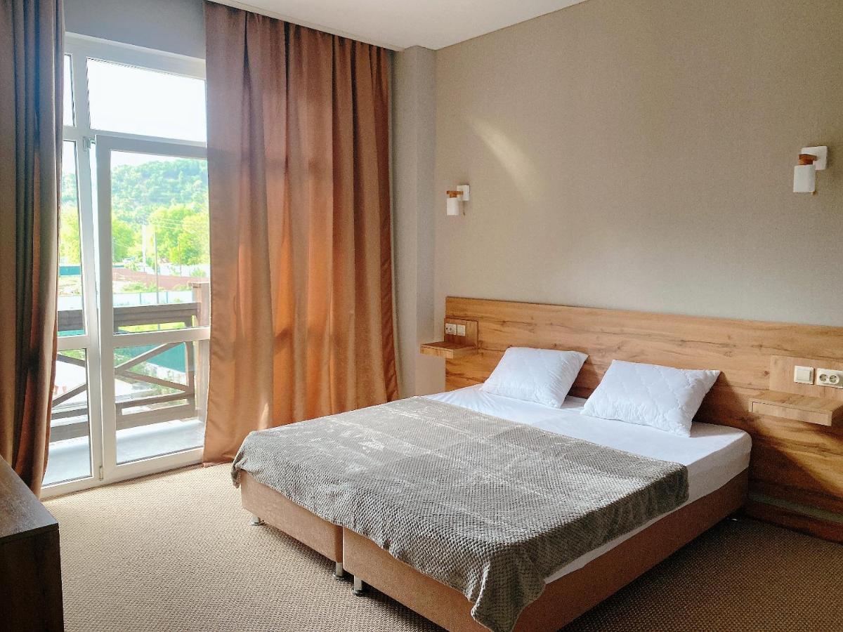 Gloriya Hotel Lidzava Exteriér fotografie